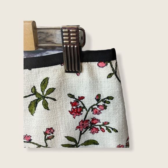 Ann Taylor Floral Pencil Skirt - Size 0 - Picture 5 of 5